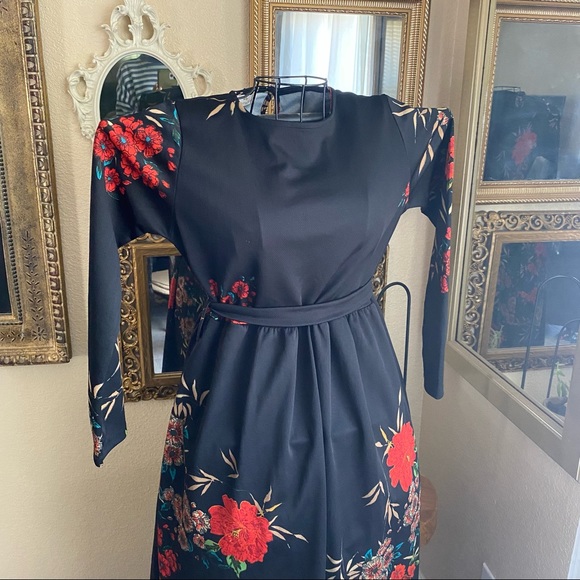 Floral Maxi Long Sleeve Dress - Picture 1 of 8